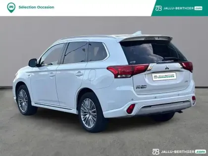 Photo 17 Mitsubishi Outlander  PHEV Twin Motor Instyle 4WD Euro6d-T EVAP 5cv