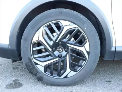 Photo 8 Citroën C4  BlueHDi 130ch S&S Shine Pack EAT8