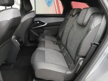 Photo 10 Peugeot 5008  Hybrid 145ch Allure e-DCS6