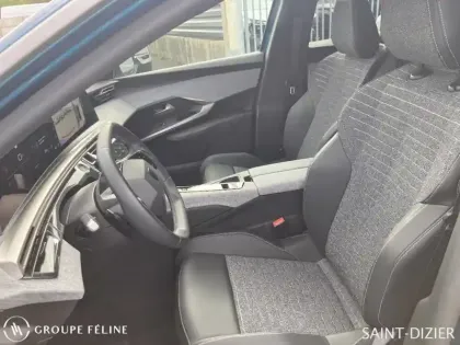 Photo 8 Peugeot 3008  1.2 Hybrid 145ch Allure e-DCS6