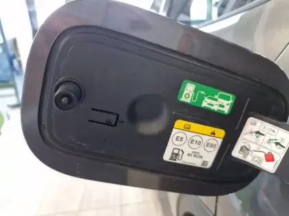 Photo 14 Ford Kuga  2.5 Duratec 180ch Hybrid FlexiFuel Titanium Powershift