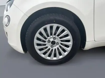 Photo 8 Fiat 500  e 95ch Action (step1)