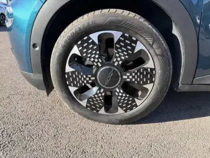 Photo 9 Fiat 600  1.2 Hybrid Turbo 110ch La Prima eDCT6
