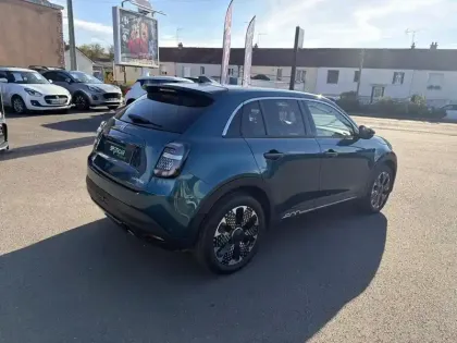 Photo 5 Fiat 600  1.2 Hybrid Turbo 110ch La Prima eDCT6