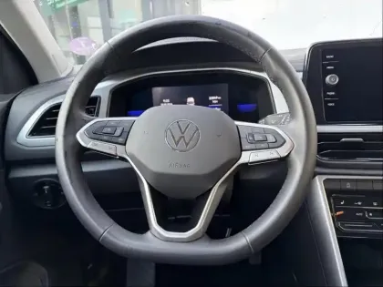 Photo 9 Volkswagen T-roc  1.5 TSI EVO 150ch Life DSG7