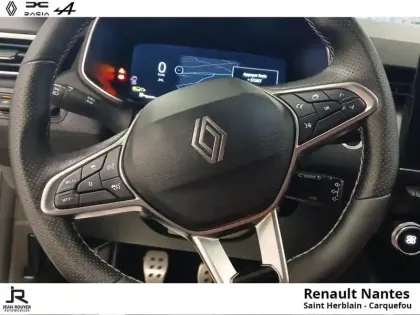 Photo 12 Renault Clio  1.0 TCe 90ch esprit Alpine - Système audio premium Bose