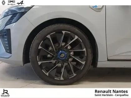 Photo 8 Renault Clio  1.0 TCe 90ch esprit Alpine - Système audio premium Bose