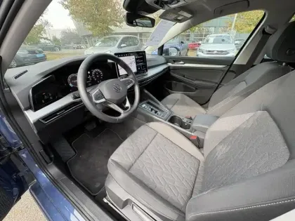 Photo 8 Volkswagen Golf  1.5 eTSI EVO2 116ch VW Edition DSG7