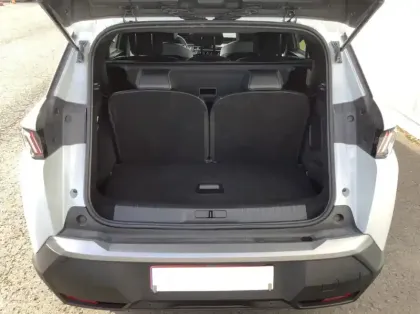 Photo 9 Peugeot 5008 Nouveau Hybrid 145 ch e-DCS6 Allure