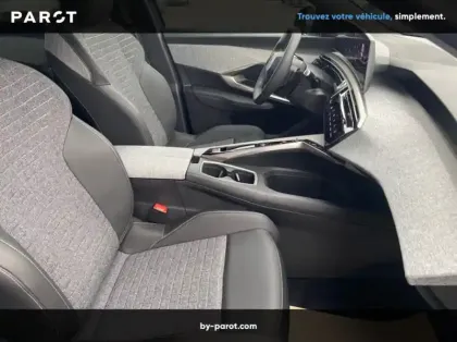 Photo 28 Peugeot 5008 Nouveau Hybrid 145 ch e-DCS6 Allure