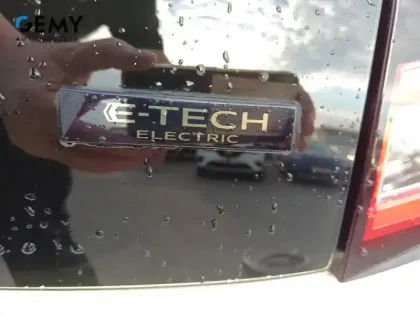 Photo 16 Renault Twingo  III E-Tech