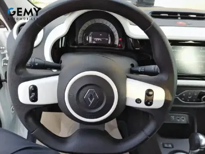Photo 14 Renault Twingo  III E-Tech