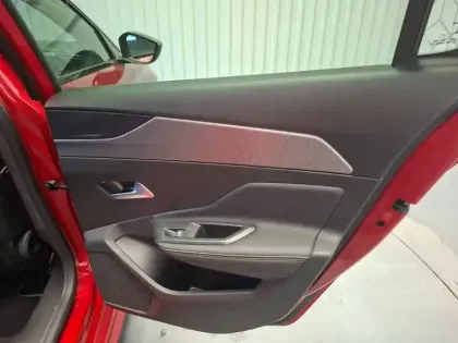 Photo 15 Peugeot 308  BlueHDi 130ch S&S EAT8