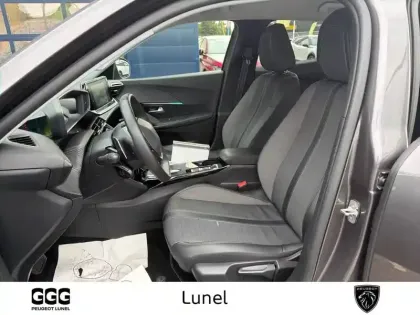 Photo 8 Peugeot 2008  PureTech 130 S&S EAT8