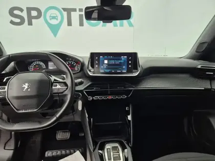 Photo 7 Peugeot 2008  PureTech 130 S&S EAT8