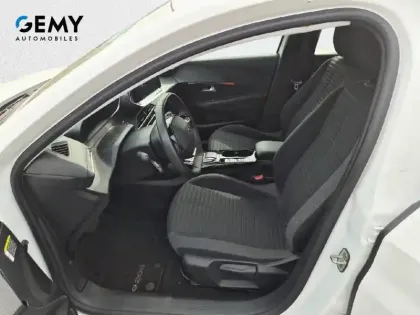 Photo 8 Peugeot 208  Electrique 50 kWh 136ch