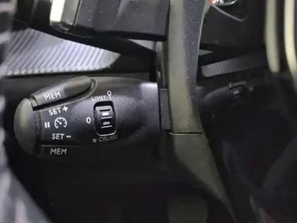 Photo 24 Peugeot 2008  PureTech 130 S&S EAT8