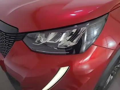Photo 13 Peugeot 2008  PureTech 130 S&S EAT8