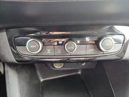 Photo 18 Opel Corsa  Electrique 136 ch & Batterie 50 kWh