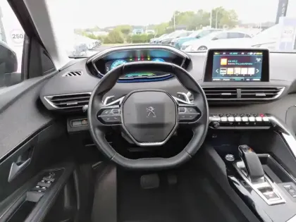 Photo 8 Peugeot 3008  Hybrid 225 e-EAT8