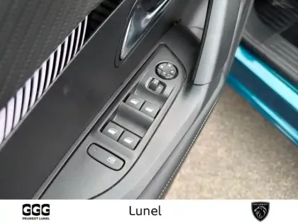 Photo 14 Peugeot 2008  Hybrid 145 e-DCS6