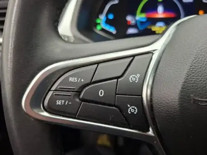 Photo 31 Renault Captur  E-Tech hybride 145