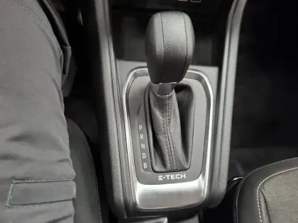 Photo 35 Renault Captur  E-Tech hybride 145