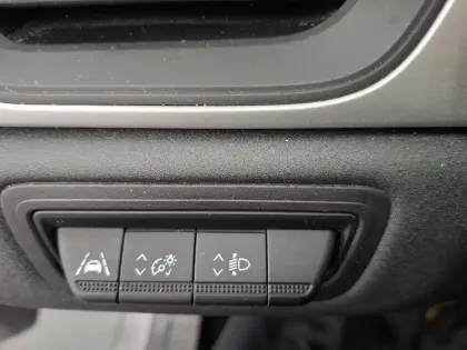 Photo 29 Renault Captur  E-Tech hybride 145