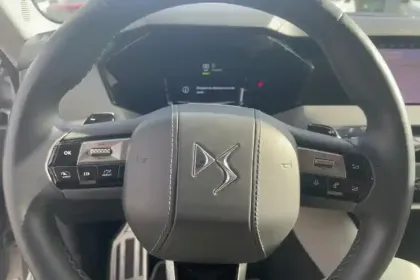 Photo 16 DS DS 4  Hybride E-Tense 225 EAT8