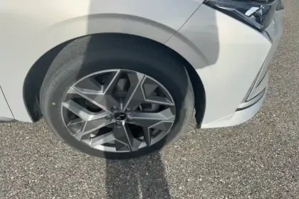 Photo 13 DS DS 4  Hybride E-Tense 225 EAT8