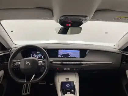 Photo 48 DS DS 4  Hybride E-Tense 225 EAT8