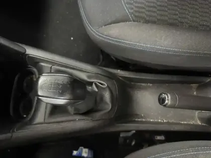 Photo 13 Peugeot 208  PureTech 82ch S&S BVM5