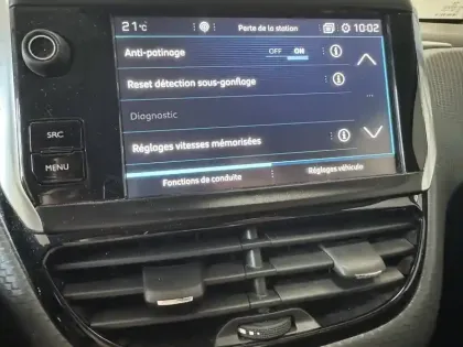Photo 20 Peugeot 208  PureTech 82ch S&S BVM5