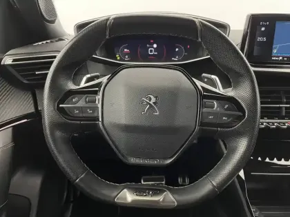 Photo 22 Peugeot 2008  PureTech 130 S&S EAT8