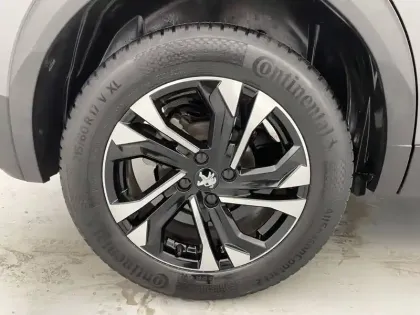 Photo 18 Peugeot 2008  PureTech 130 S&S EAT8