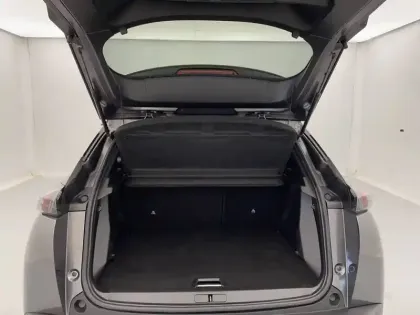 Photo 12 Peugeot 2008  PureTech 130 S&S EAT8