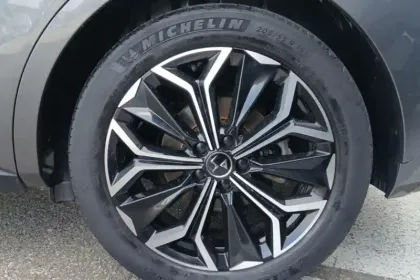 Photo 12 DS DS 4  Hybride E-Tense 225 EAT8