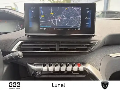 Photo 17 Peugeot 3008  PureTech 130ch S&S EAT8