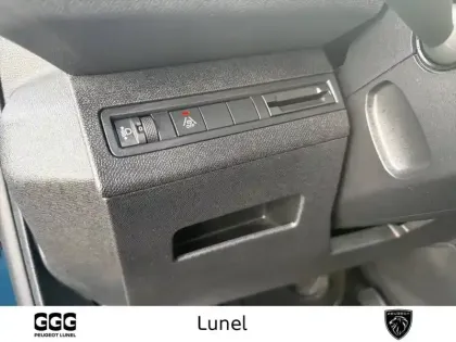 Photo 14 Peugeot 3008  PureTech 130ch S&S EAT8