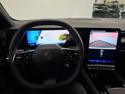 Photo 43 Renault Austral  E-Tech full hybrid 200 GSR2