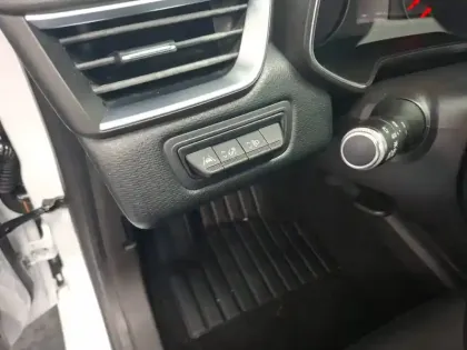 Photo 38 Renault Clio  Blue dCi 85