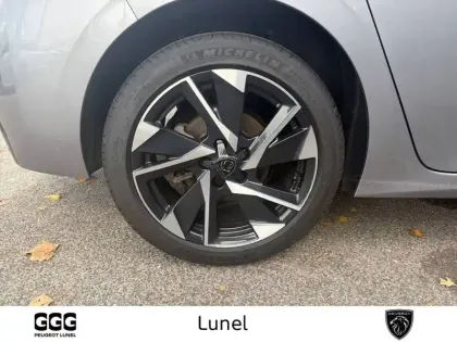 Photo 13 Peugeot 308  Hybrid 145 e-DCS6