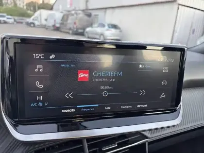 Photo 12 Peugeot 2008  PureTech 100 S&S BVM6