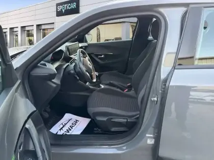 Photo 9 Peugeot 2008  PureTech 100 S&S BVM6