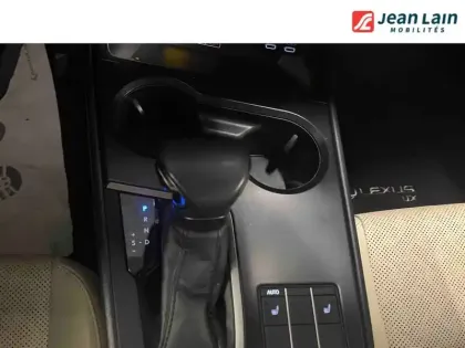 Photo 12 Lexus UX  250h 2WD