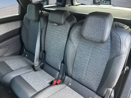 Photo 10 Peugeot 5008  Hybrid 145 ch e-DCS6