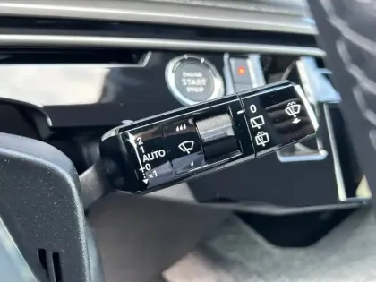 Photo 14 Peugeot 5008  Hybrid 145 ch e-DCS6