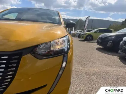Photo 21 Peugeot 208  PureTech 75 S&S BVM5