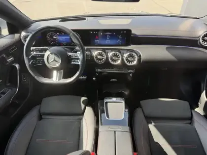 Photo 7 Mercedes CLA  Shooting Brake 250 e 8G-DCT