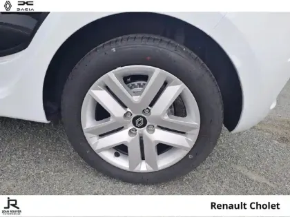 Photo 7 Renault Clio  1.5 dCi 100ch Evolution - 25